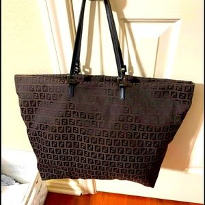 Authentic FENDI tote with zipper